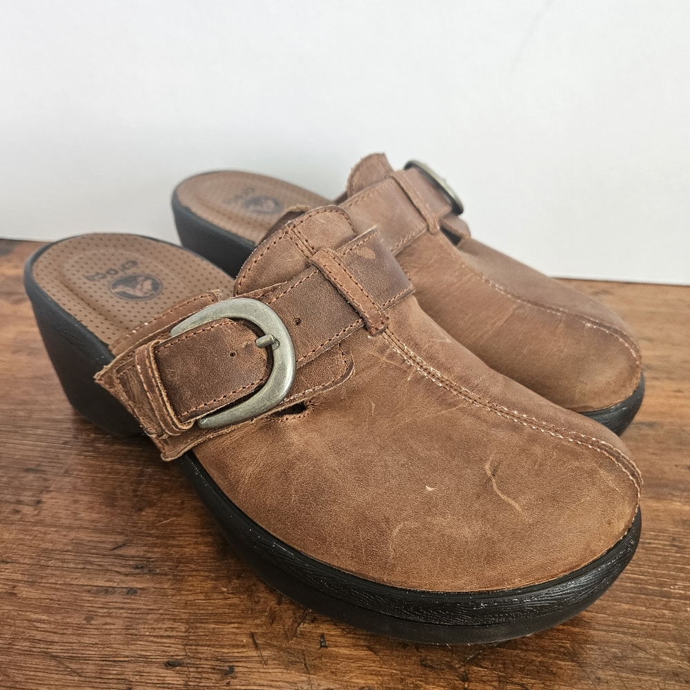 Crocs Brown Leather Cobbler Clogs Style 15513 Buckle Slip Ons Mules
